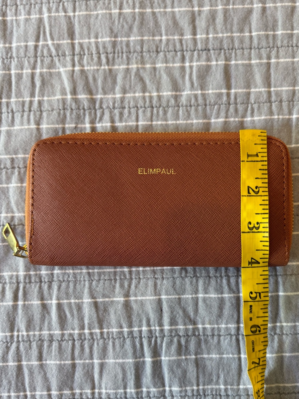 Woman’s Faux Leather Wallet in Brown